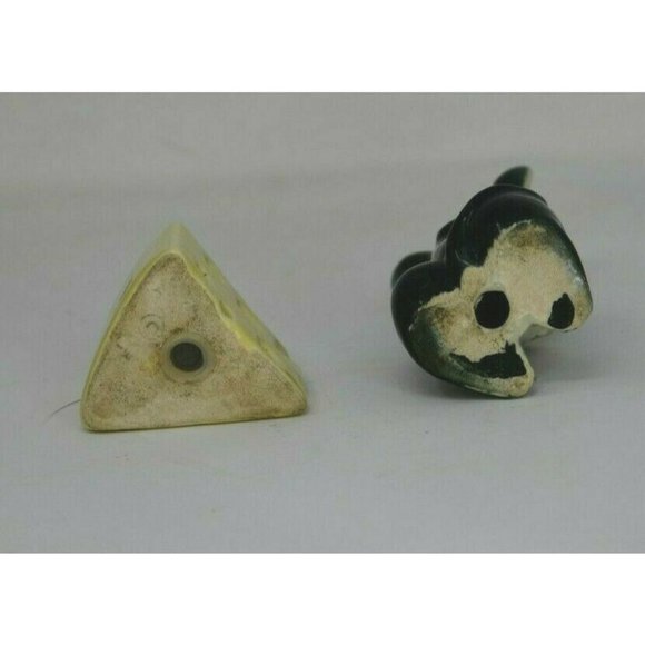 Vintage Pair Of Ceramic Mouse And Cheese Figural Salt And Pepper Shakers - Picture 5 of 5